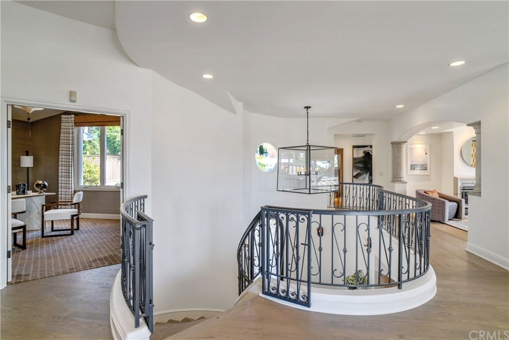 2213 Agnes Rd