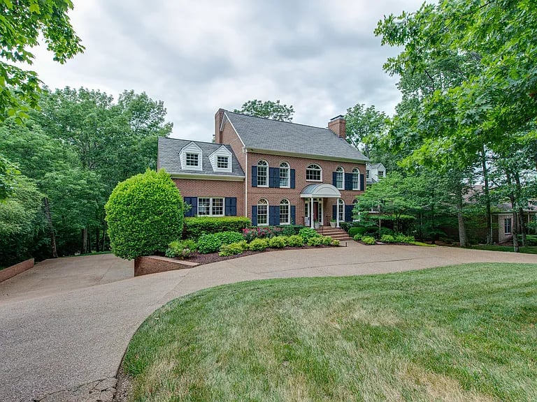919 Stuart Ln