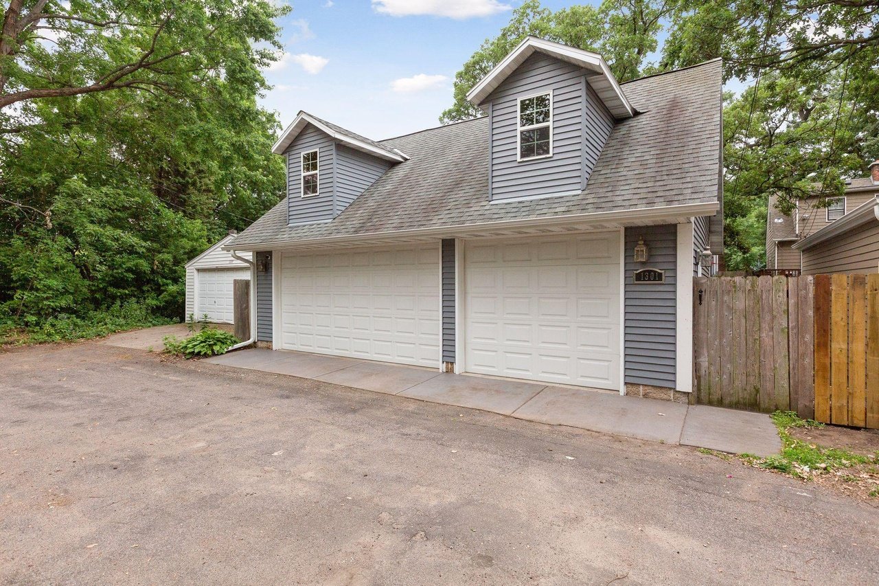 1301 Portland Ave