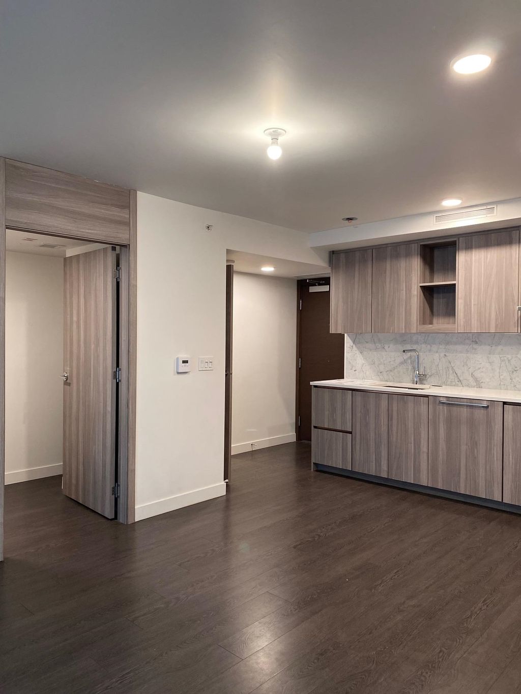 455 SW Marine Dr, #607