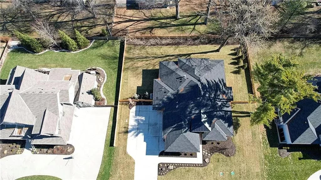 9435 Meadow Lane