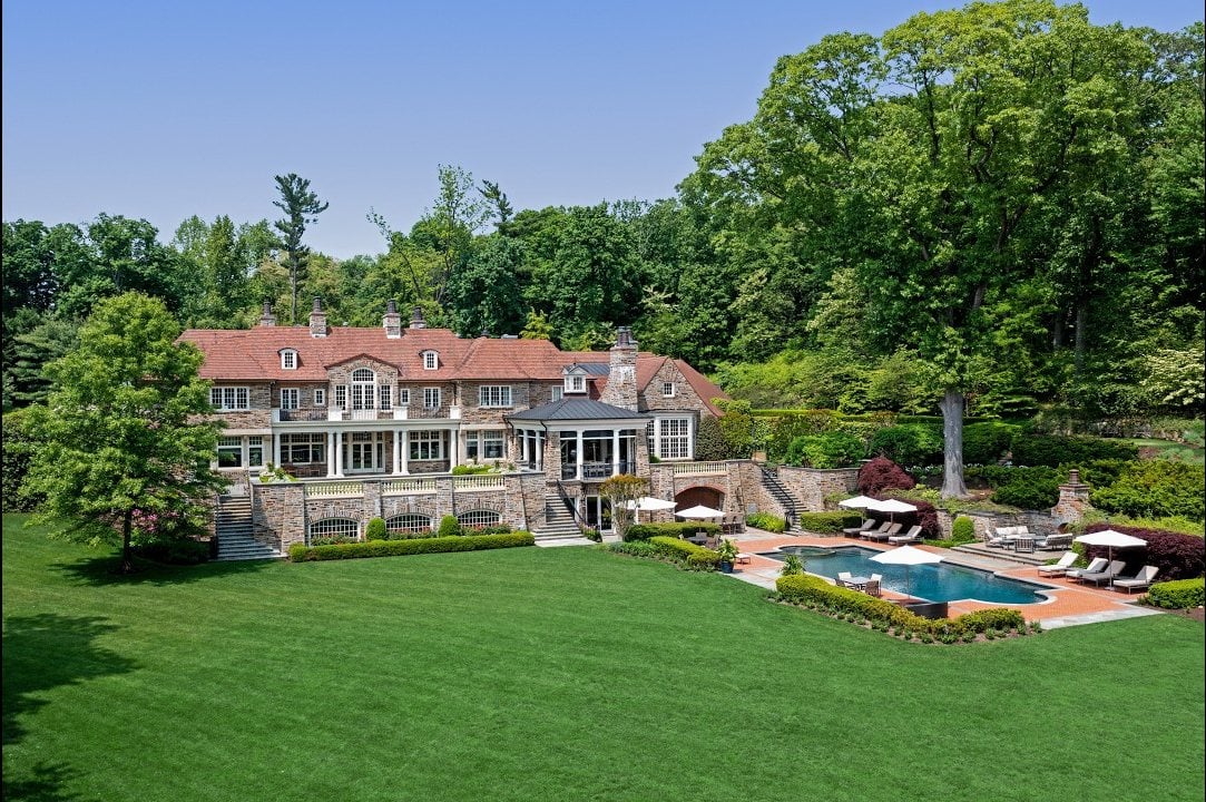 6 Spring Hill Rd Old Westbury