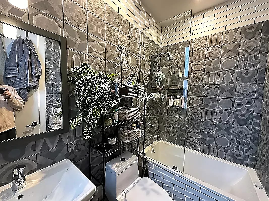 412 Suydam St 3B