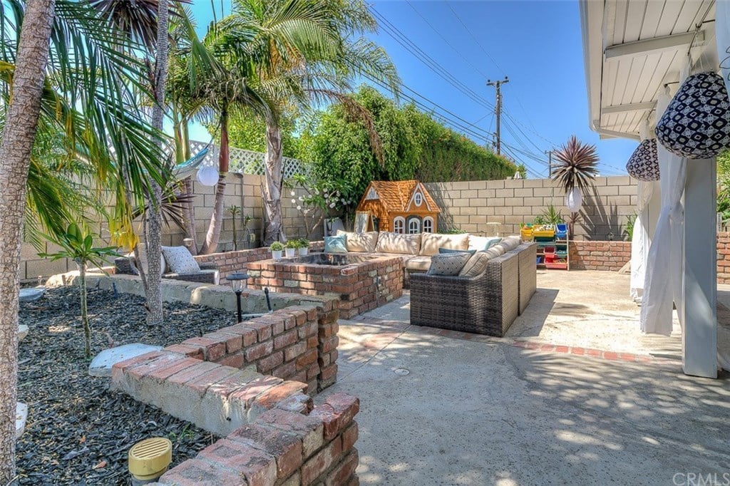 3221 Nebraska Pl