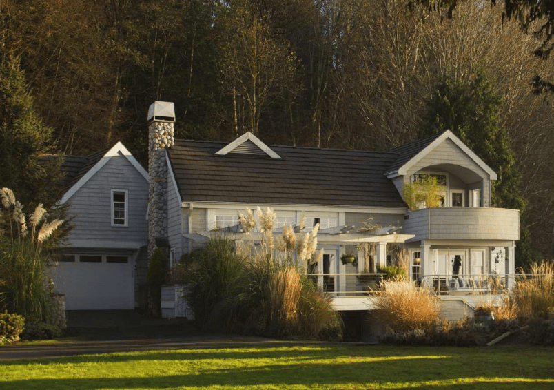 New Canaan CT defines luxury living and elegance with the best selection of luxury homes with perfectly manicured lawns.