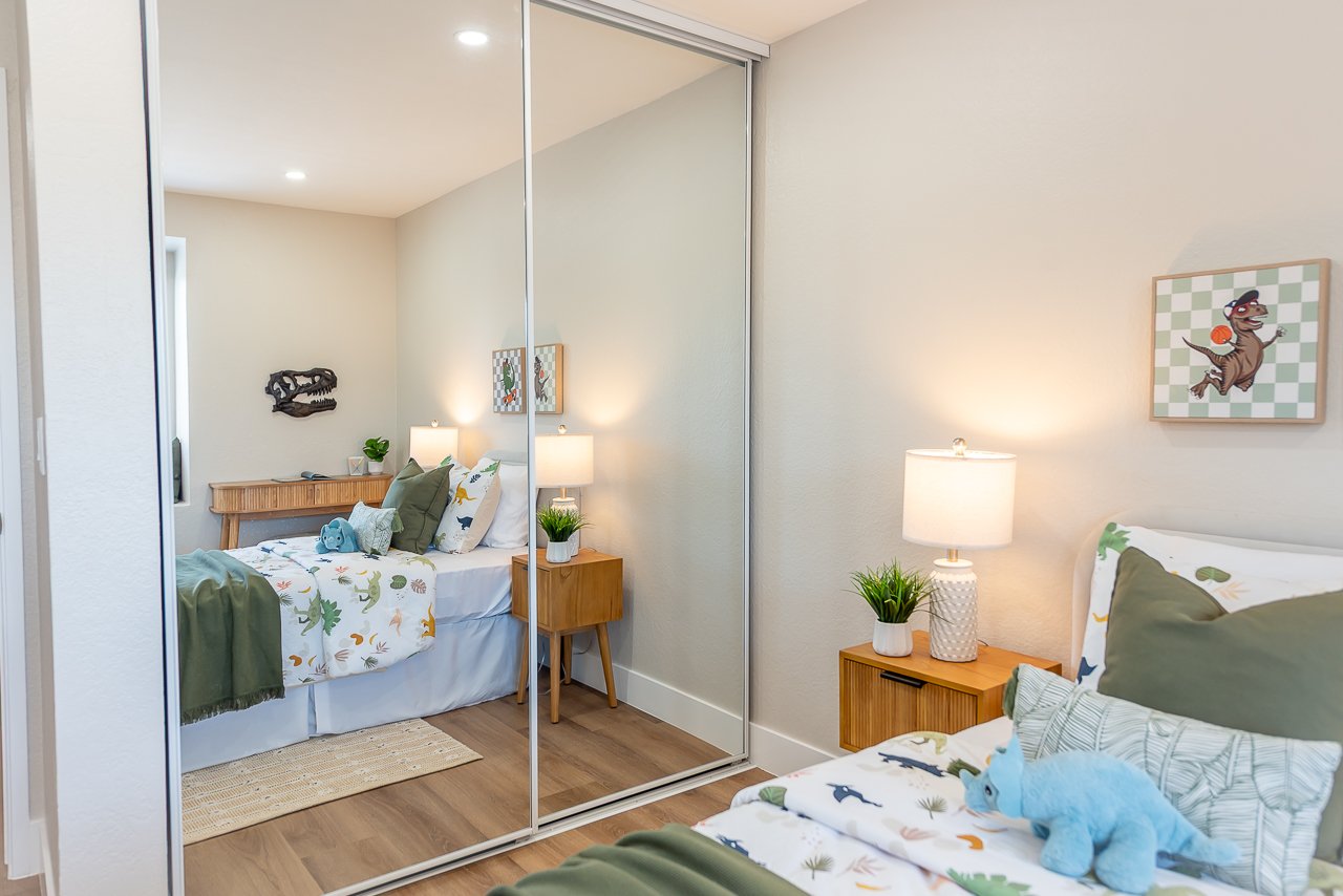 Newly Remodeled. 1 Bed/Bth down, Pioneer Elem!