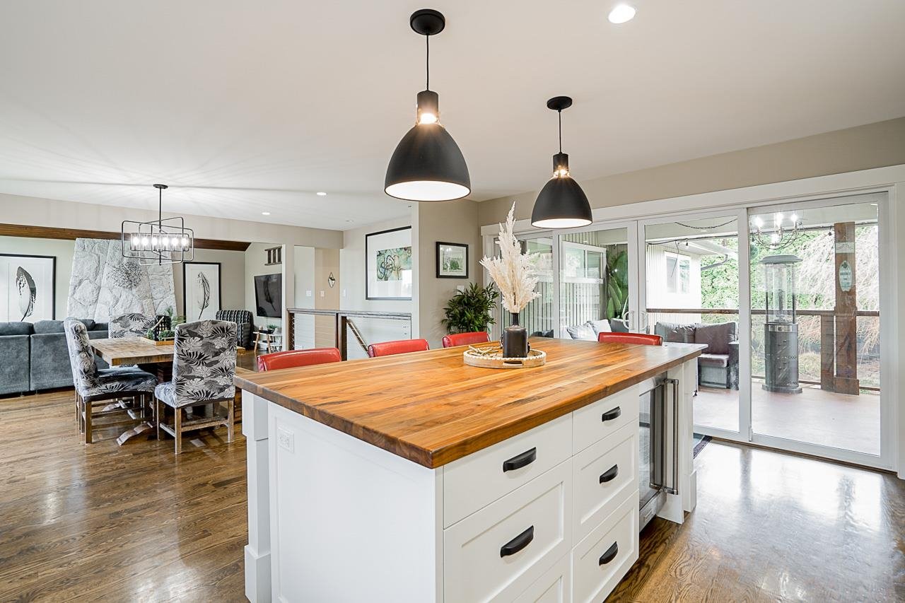 294 W Murphy Dr
