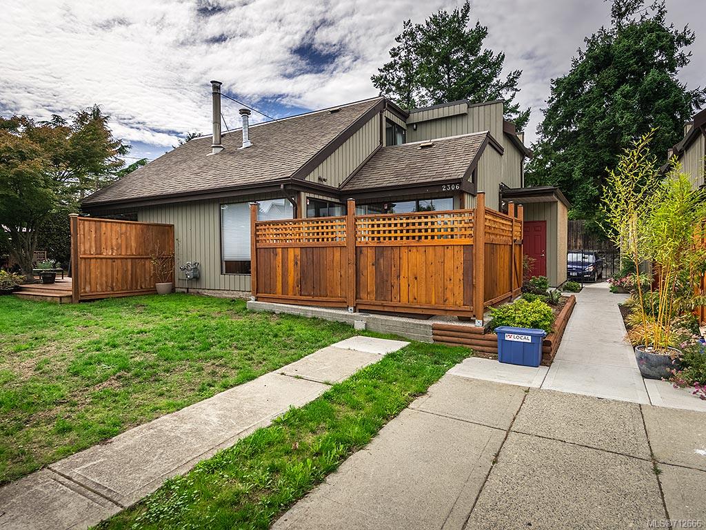 2306 Fernwood Rd, Victoria