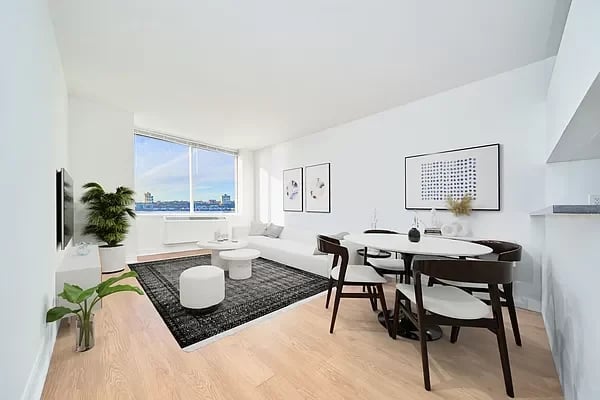 160 Riverside Blvd Unit: 19G