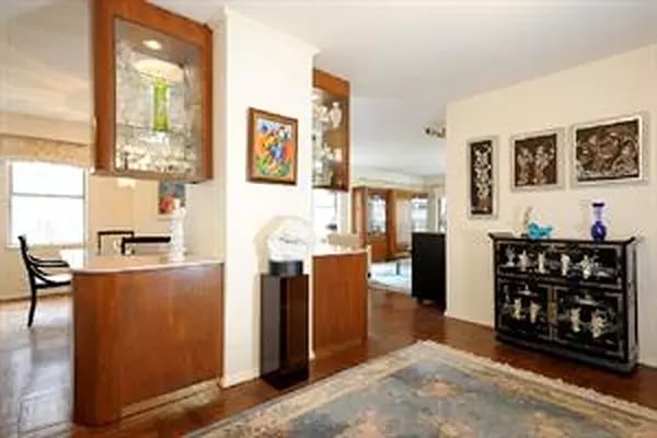 303 East 57th Street Unit: 7B