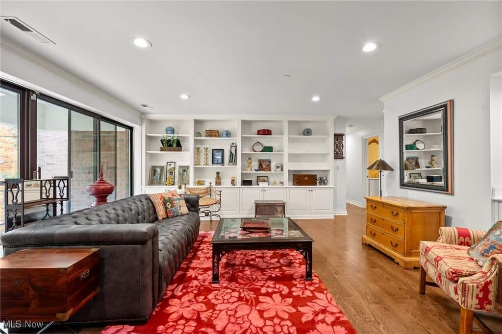 27500 Cedar Road 602