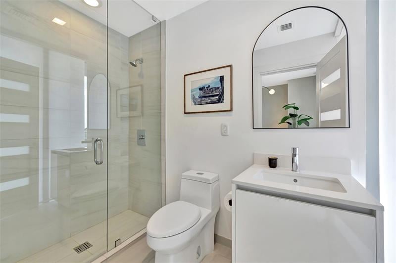 2200 N Ocean Blvd: Unit S303