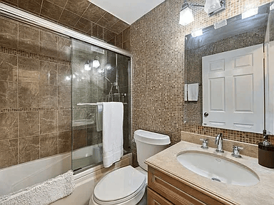 50 Lexington Ave APT 8D