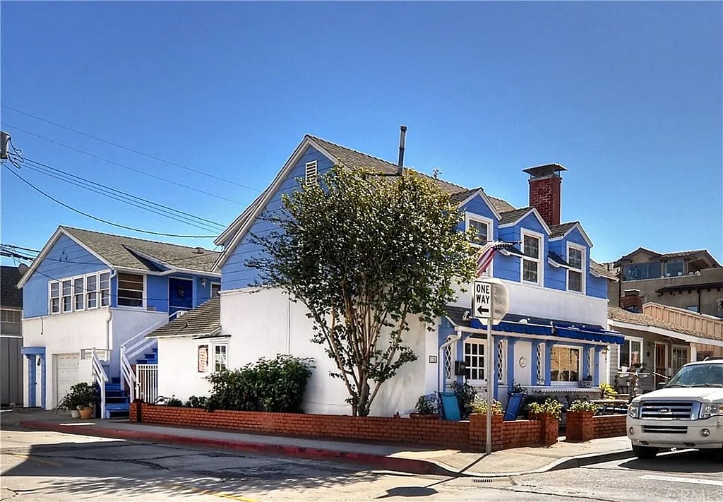 226 Sapphire Ave