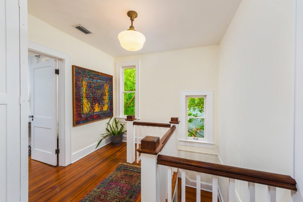 Chic Miami Beach Med-Deco Landmark Sells!