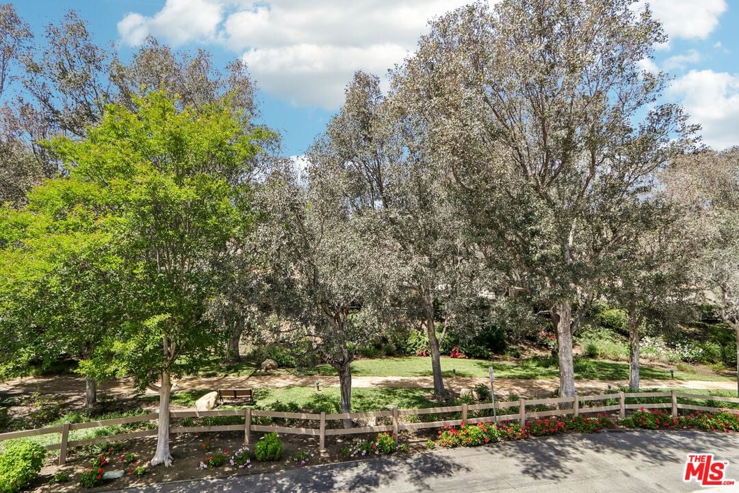 22303 Golden Canyon Cir