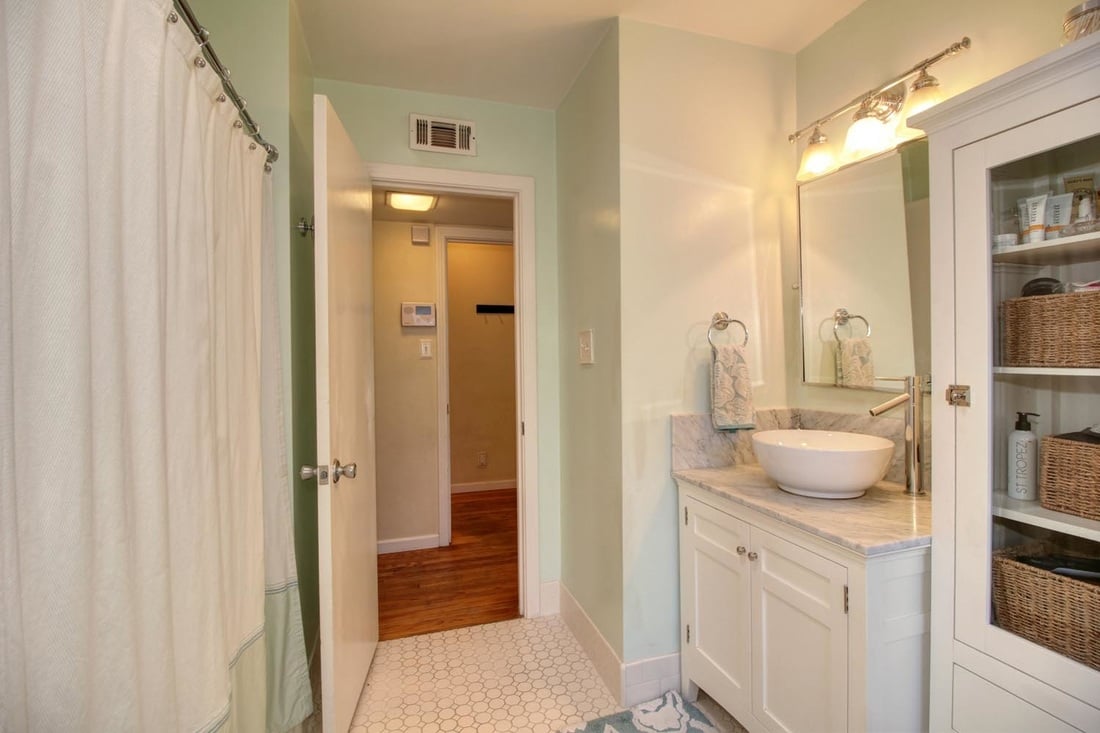 Just Listed! Updated Gorgeous South Land Park Beauty!