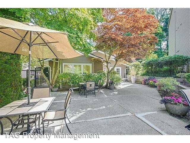 9838 NE 122nd St APT Q301