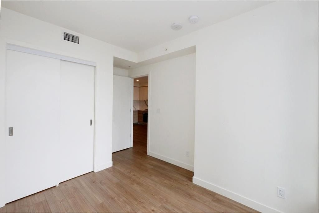 595 Austin Ave, #305