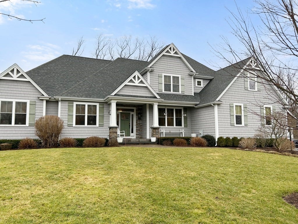 82 Jeffrey Dr