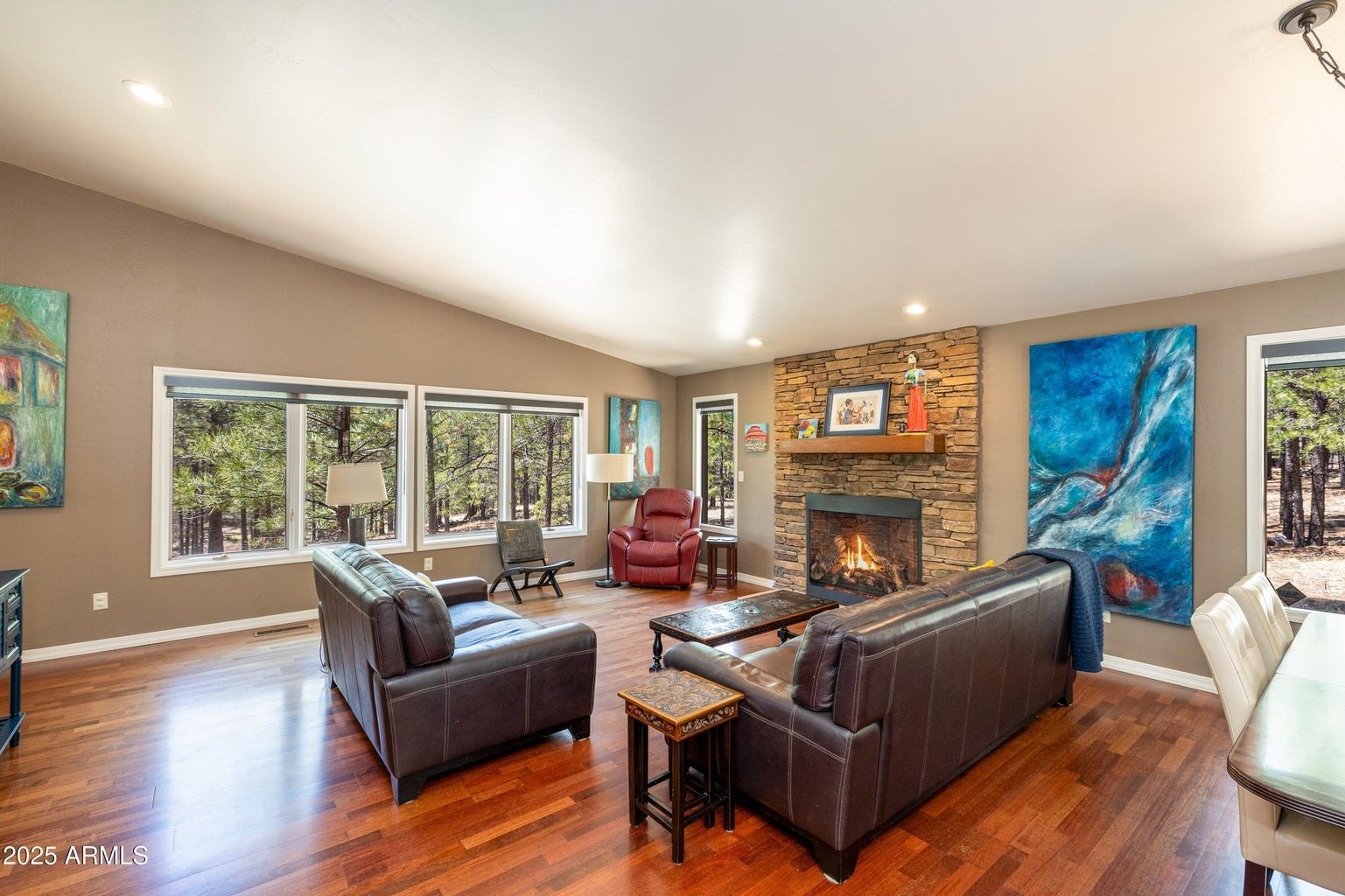 1206 N La Costa Ln
