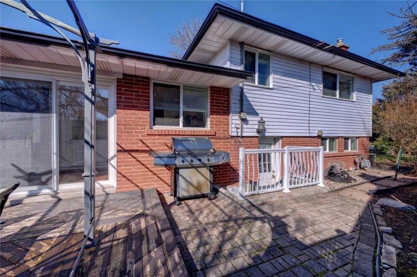 8 Sewell Dr