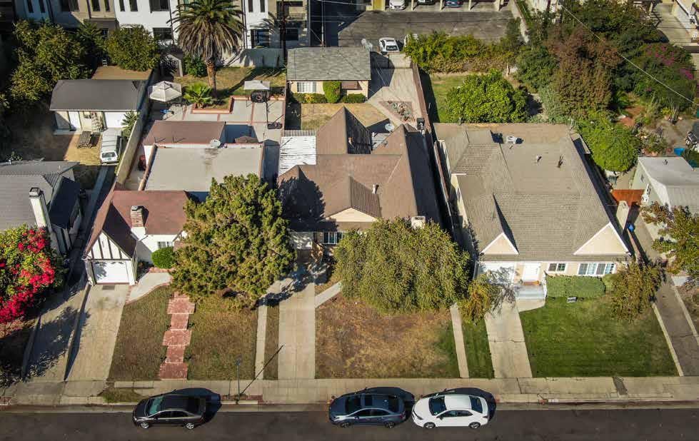 10805 Sarah St
