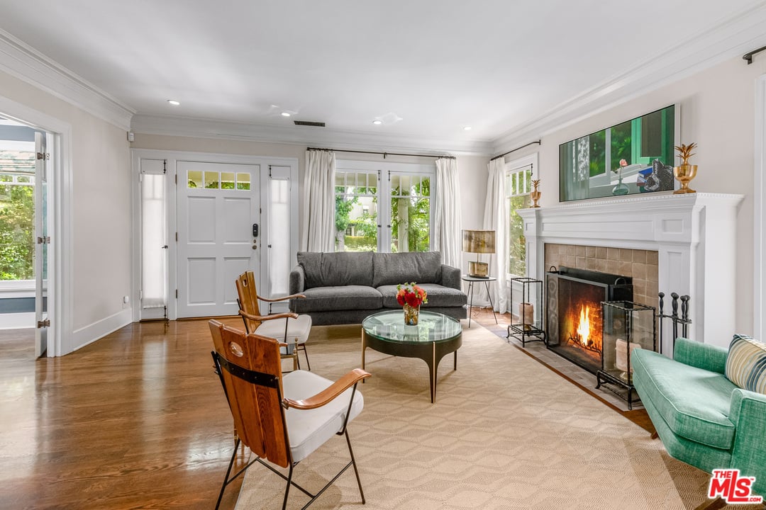 1357 N Orange Grove Ave