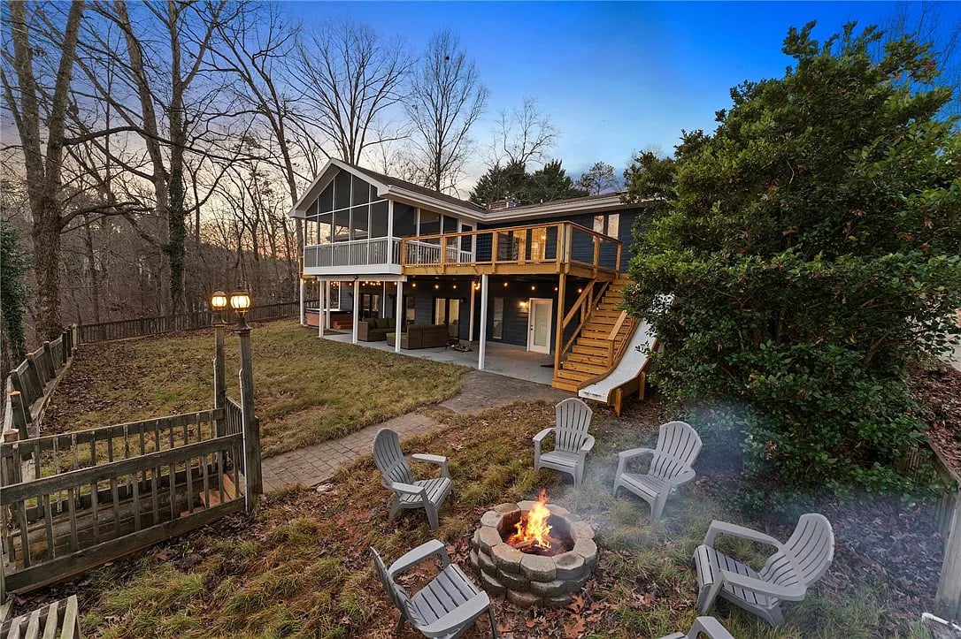 1104 Whitfield Point Rd