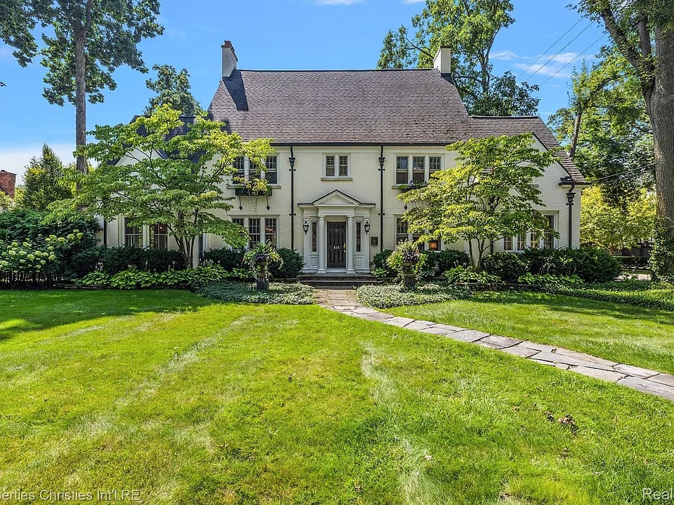 812 Kennesaw St