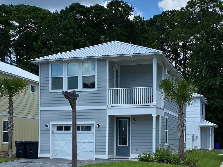 35 Lighthouse Pointe Blvd