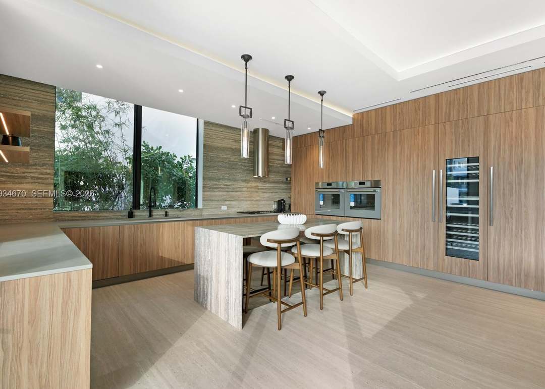 641 Flamingo Dr