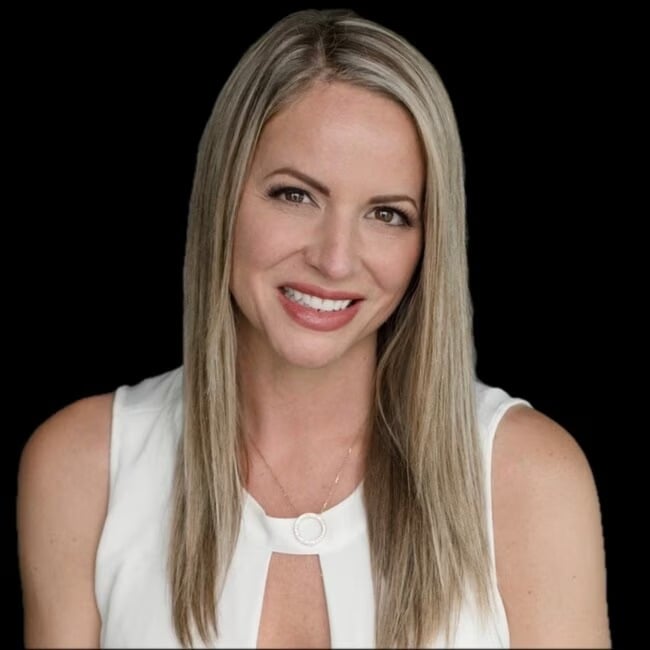 Jennifer Schultz Colwill Snohomish, WA Real Estate Agent Headshot