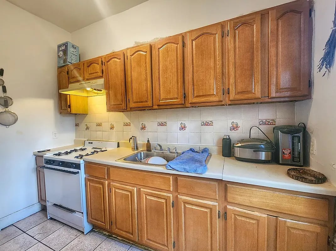 1408 Putnam Ave 1R