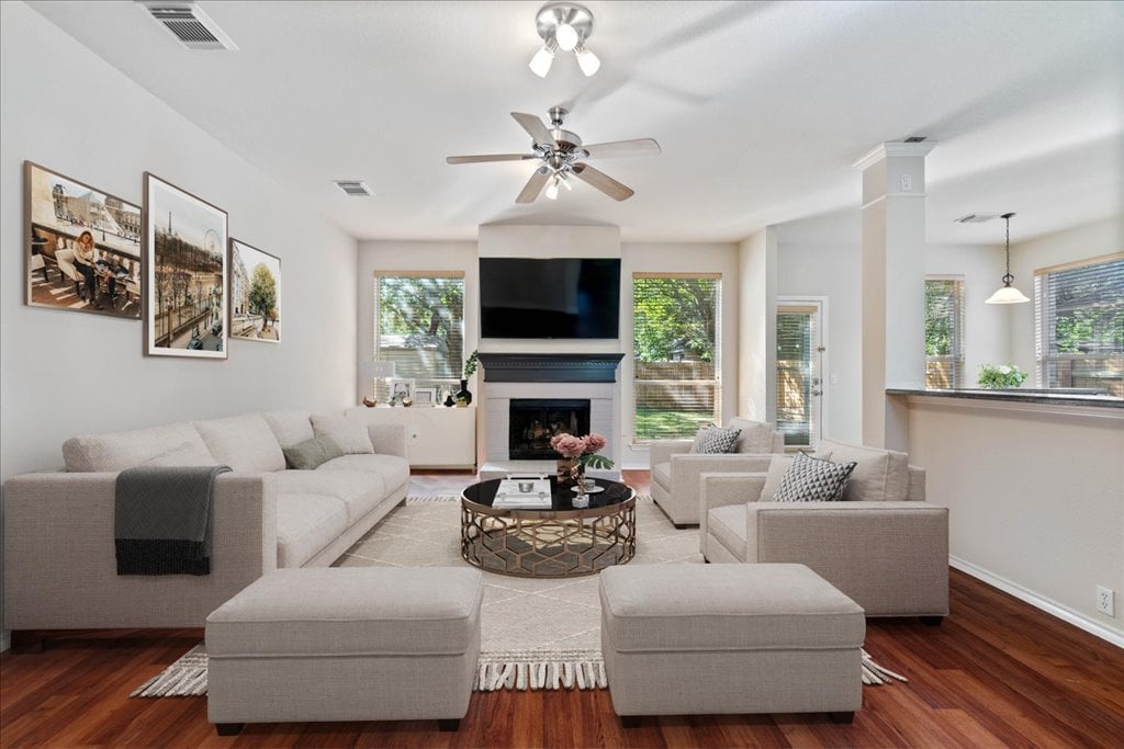 10937 Colonel Winn Loop