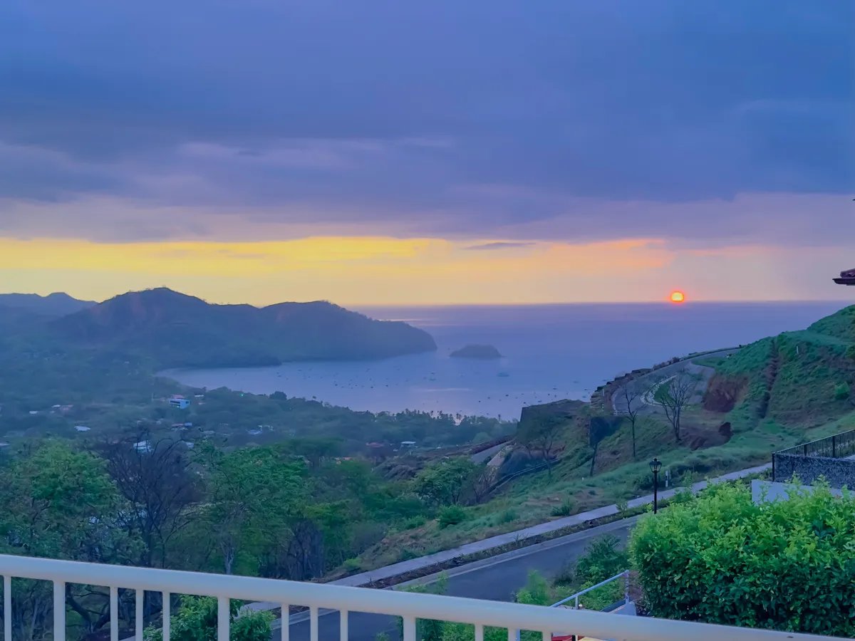 Ocean View Home in Altos del Cacique
