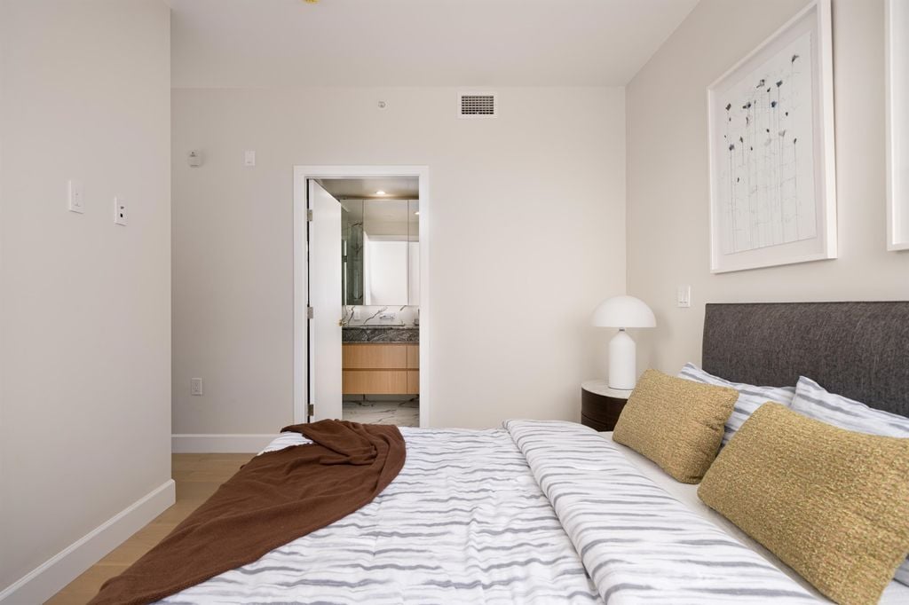 3668 W 10th Avenue 202, Vancouver