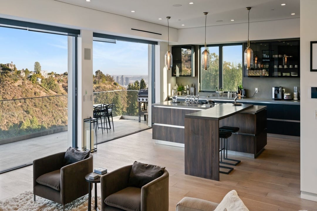 Aurelian Crest, Linda Flora Dr, 90049