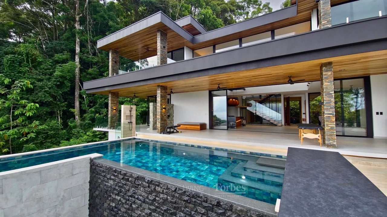 21094N - Luxury Ocean-View Villa in Costa Verde - The Jade Horizon