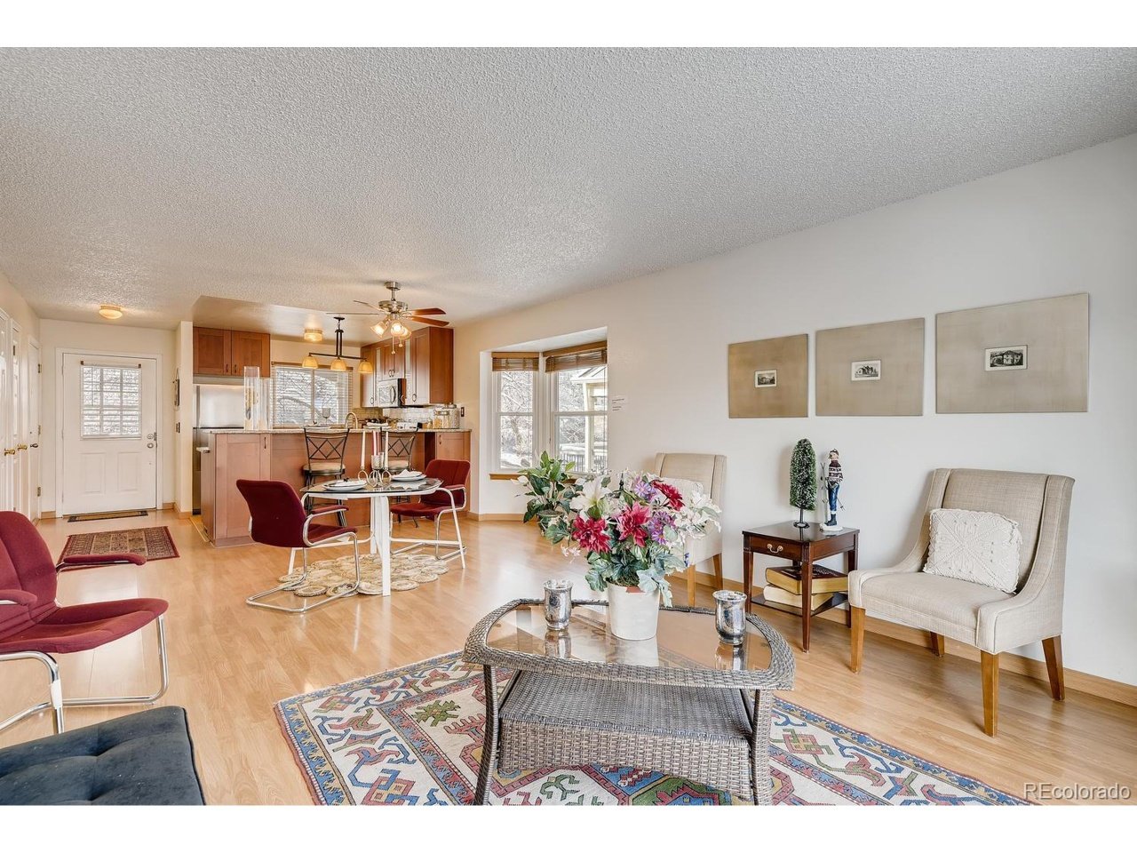 542 Entrada Dr