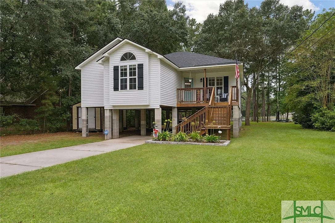 186 Carlyene Dr
