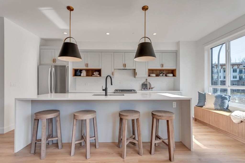 5476 Brydon Crescent, #4