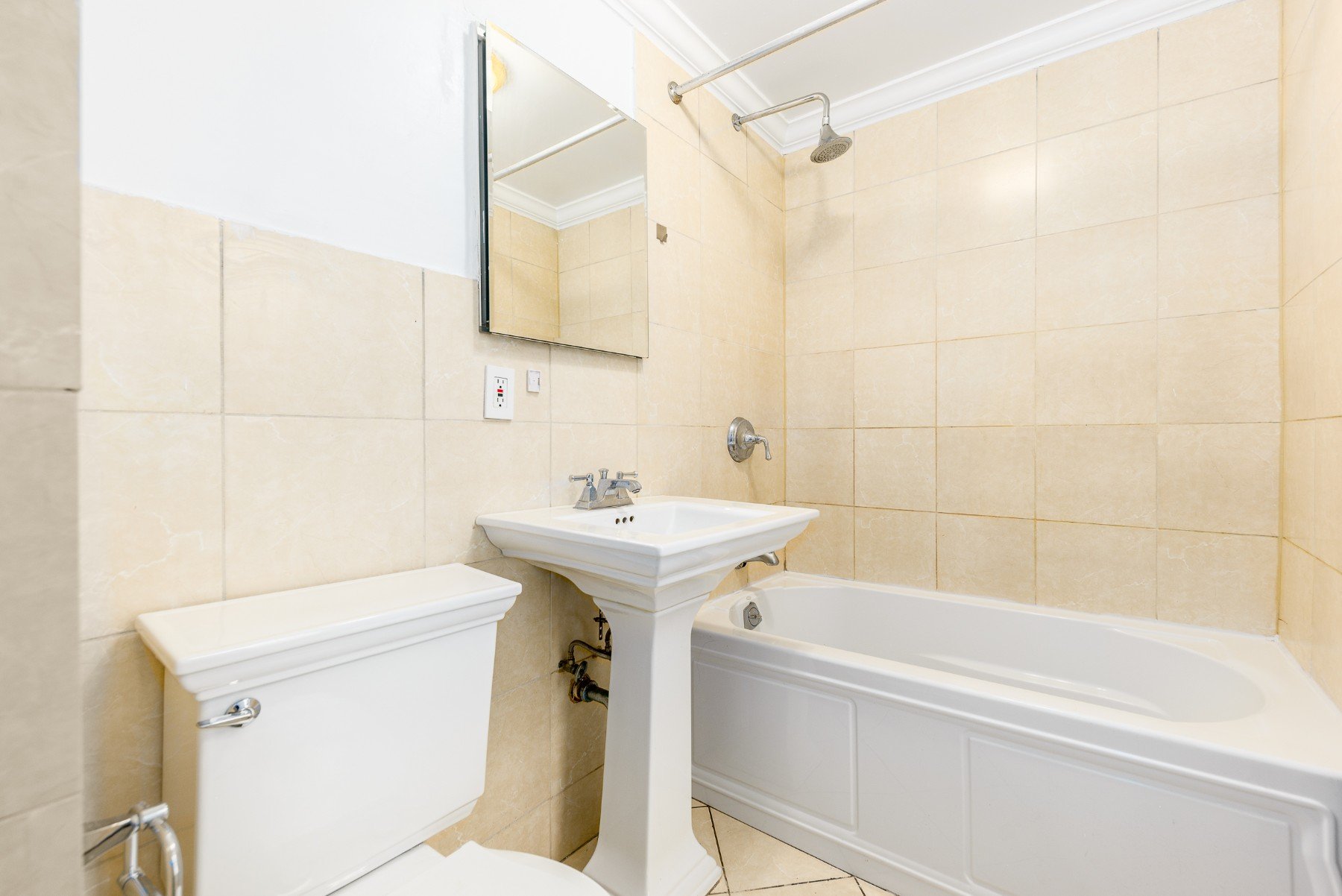 339 East 12th Street Unit: 32