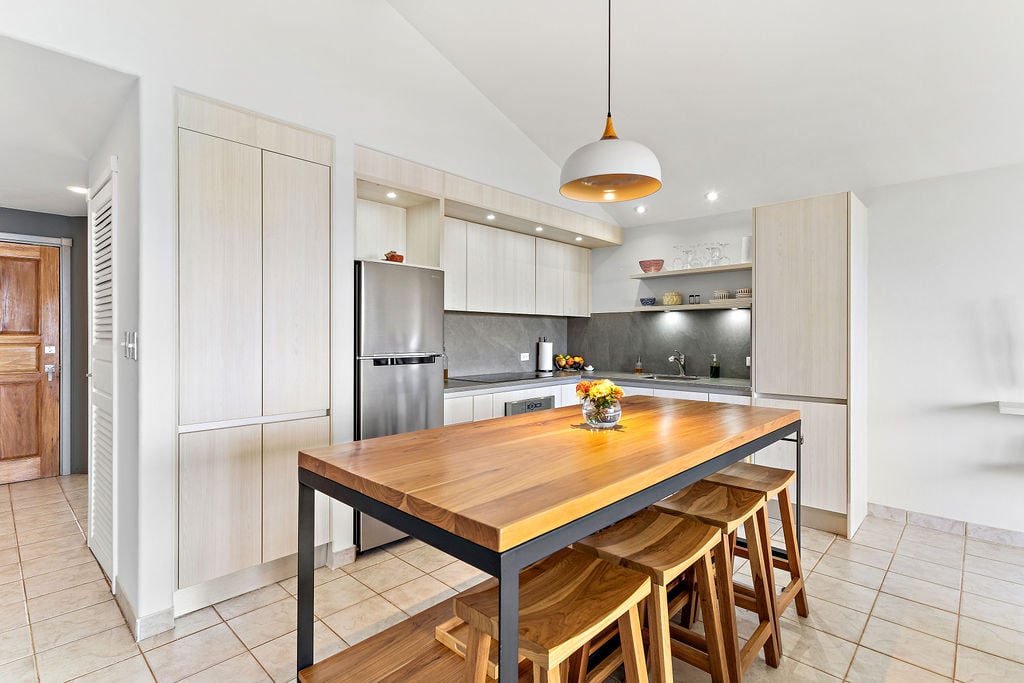 Pacific Beach #10 | Fully Renovated One-Bedroom with Panoramic Ocean & Marina Views