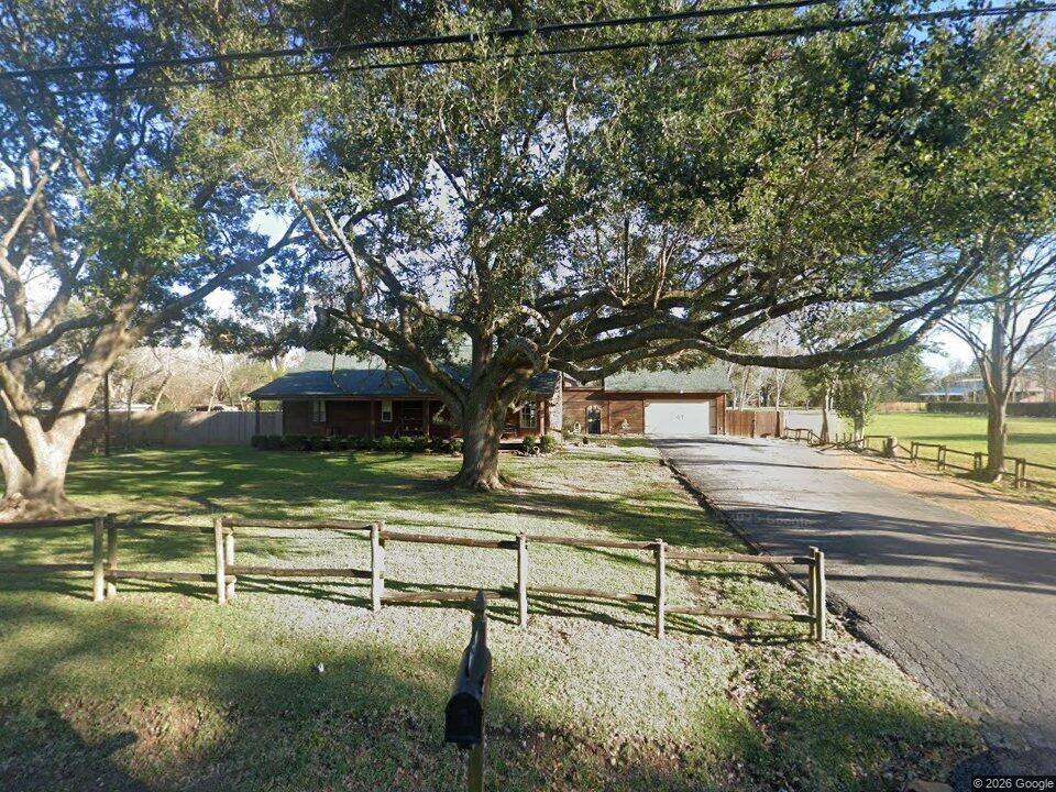 949 Power St
