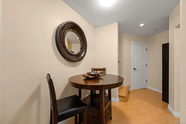 1418 Valley View Dr