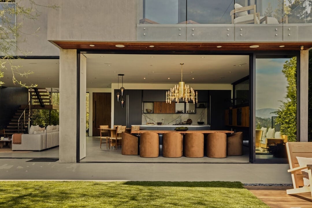 Aria Vista, Stradella Rd, 90077