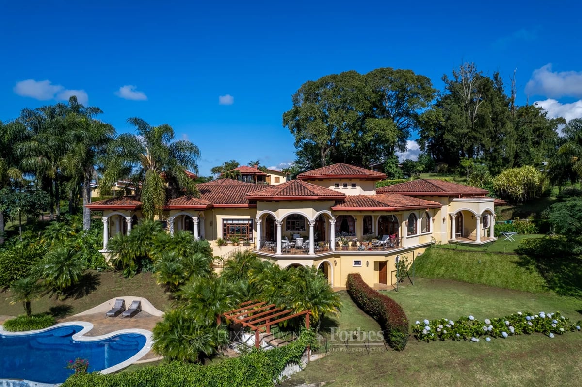 20090 - Luxurious Coffee Estate for Sale in the Mountains of Alajuela