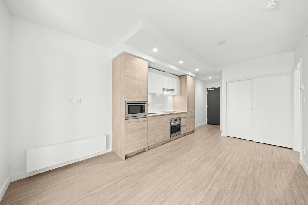 13615 Fraser Hwy, #1207