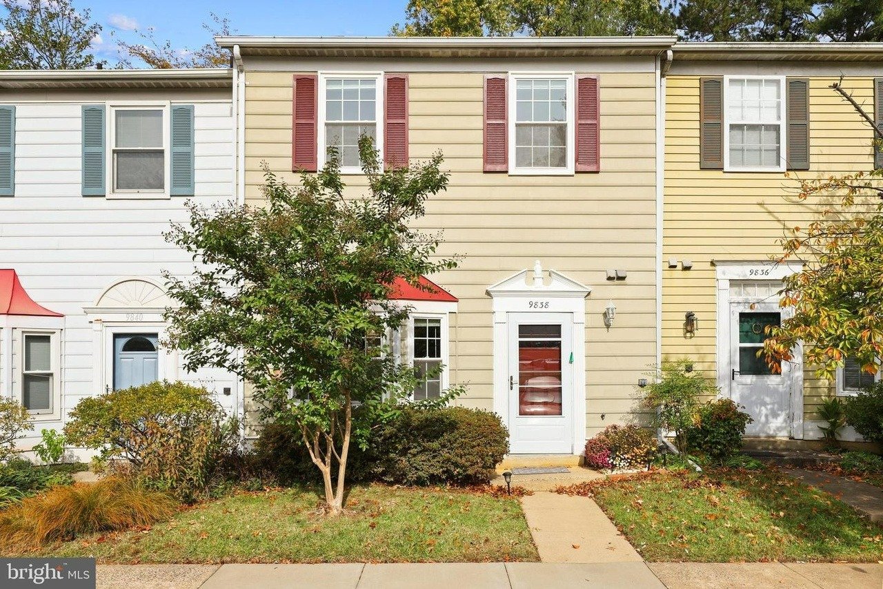 9838 Oakdale Woods Ct